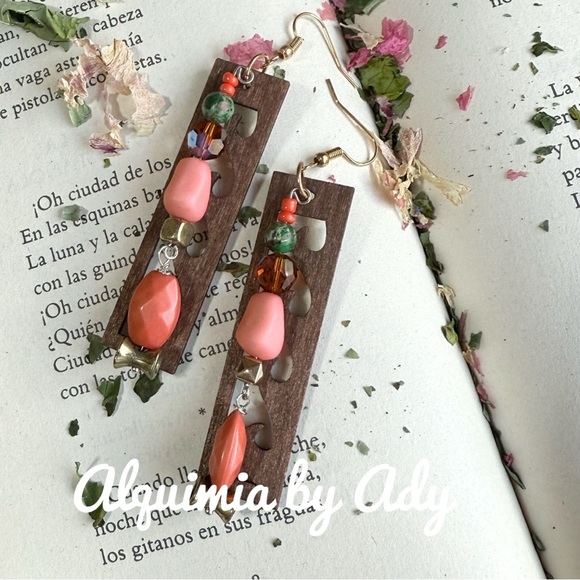 Maximalist boho earrings with green turquoise - Picture 1 of 1